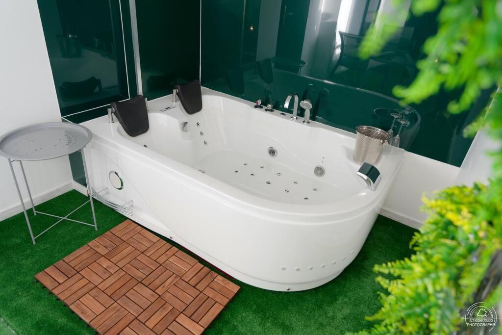 Suite Le Loft & Garden Et Spa By Nancyintimelounge Ngoại thất bức ảnh